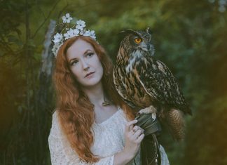Bonding with Birds at the Ohio School of Falconry 01-Rachel Lauren-Ohio School of Falconry