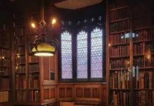 The Mysterious Enchantment of Dark Academia Photo of John Rylands Library by Bryony Whistlecraft Instagram @mooredgeinthemist